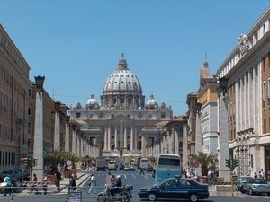 Watykan zaniepokojony atakiem