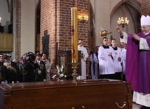 Pogrzeb abpa Mariana Przykuckiego