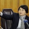 Kirgistan: Otunbajewa przejmuje władzę