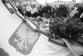 Pożegnanie ofiar katastrofy na Placu Piłsudskiego 