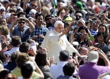 Ataki na papieża formą walki z Ewangelią