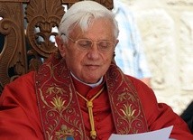Benedykt XVI rozpoczyna katechezy Roku Wiary