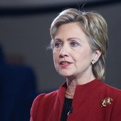 Clinton woli być babcią niż żelazną damą