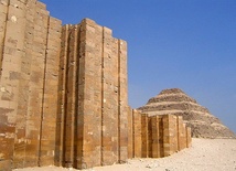 Odkryto nowe grobowce w Sakkarze