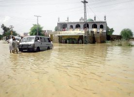 Pakistan: Ponad 900 ofiar powodzi