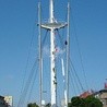 Pomnik - maszt ze stoczni szczecińskiej