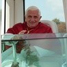Benedykt XVI wraca do Rzymu