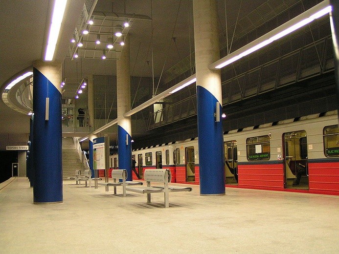 Warszawa: Ruch w metrze przywrócony