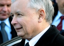 Kaczyński wyjaśnia wyrzucenie posłanek