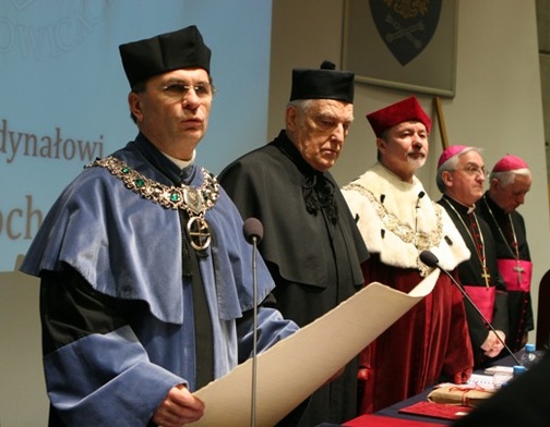Honorowy doktorat dla kard. Grocholewskiego