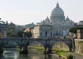 Tornielli: Kilka osób wiedziało o decyzji papieża