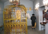 Żydzi z całego świata modlą się w Leżajsku przy grobie cadyka