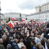 Tysiące przed Pałacem Prezydenckim