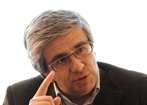 Andrea Tornielli: komentarz do nowych norm ws. domniemanych zjawisk nadprzyrodzonych