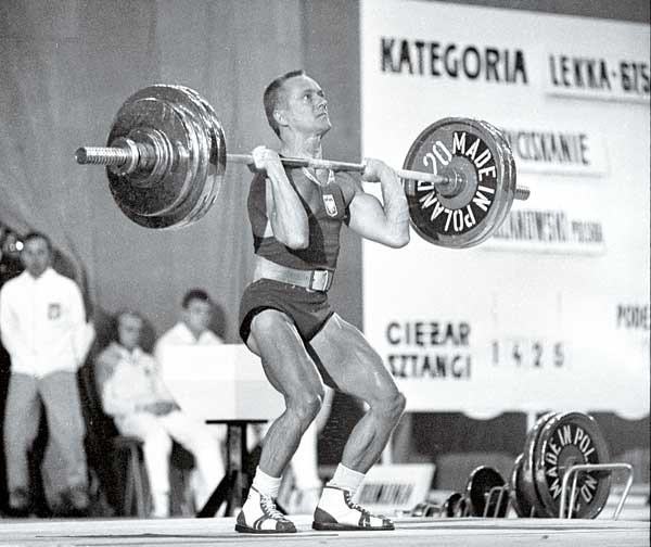 Warszawa. 29 kwietnia nad ranem w szpitalu w Warszawie zmarł dwukrotny mistrz olimpijski w podnoszeniu ciężarów Waldemar Baszanowski (na zdjęciu).