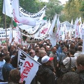 "S" zapowiada: 100 tys. na manifestacjach 