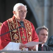 Papież o poprzedniku i spotkaniu w Asyżu