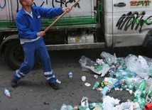 Więźniowie posprzątali 1200 ton śmieci