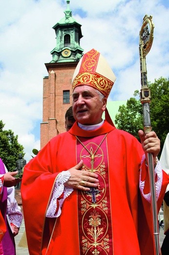 Gniezno. 26.06.2010. Prymas Polski abp Józef Kowalczyk.
