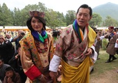 Król Bhutanu poślubił dziewczynę z ludu