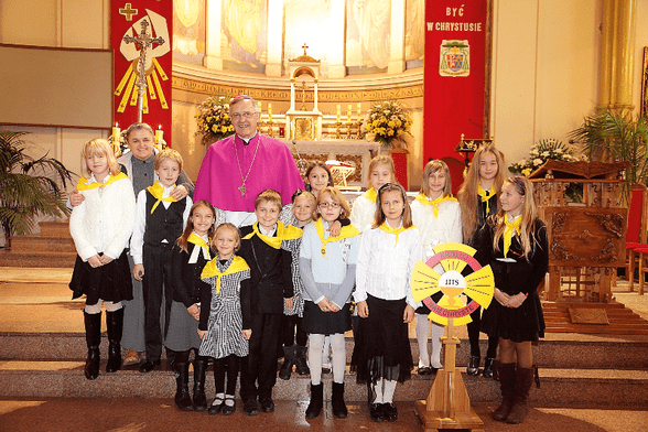 Apostołowie spod znaku żółtej chusty