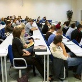 Zagraniczni studenci omijają Polskę