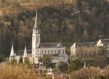 Dwa uzdrowienia w Lourdes