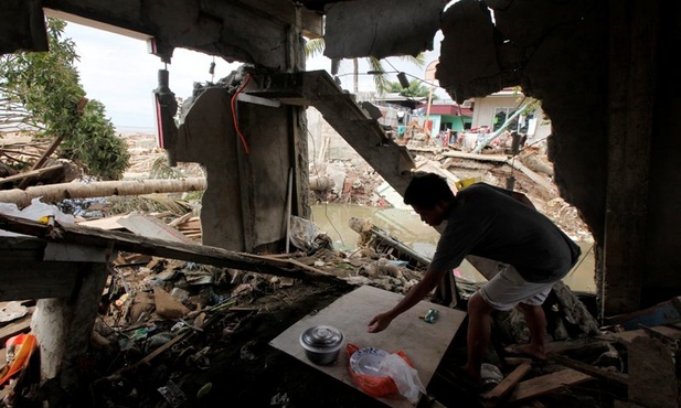 Filipiny: pomoc dla ofiar tajfunu