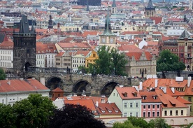 Czechy: Po raz pierwszy dobowa liczba zakażeń przekroczyła 2000