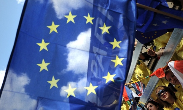 KE przyciśnie Węgrów