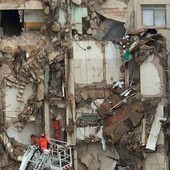Fragmenty ciał w gruzach w Rio