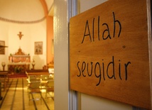Allah sergidir – Bóg jest miłością