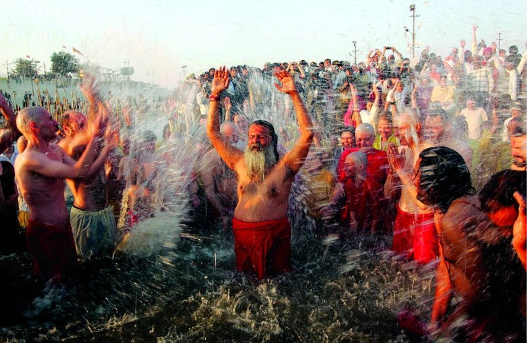 Rytualna kąpiel w Gangesie