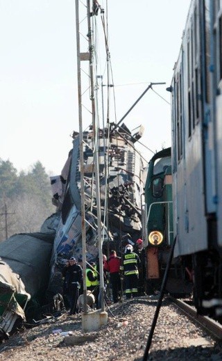 Katastrofa kolejowa: Badają usterkę zwrotnicy