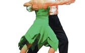 Rumba. Ojczyzną rumby jest Kuba. W Europie rumba pojawiła się w 1927 roku w Paryżu, potem w Londynie jednak kubańscy tancerze nie zachwycili Europejczyków ani muzyką ani tańcem. 