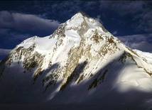 Polacy pierwsi zdobyli zimą Gasherbrum I