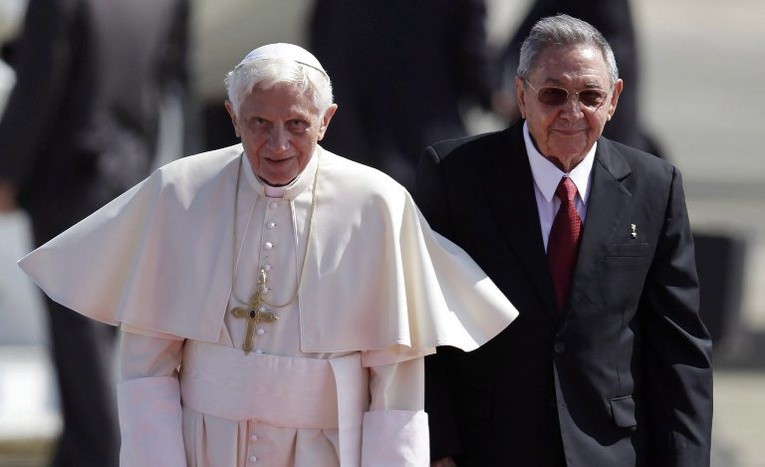 Benedykt XVI kontynuuje misję Jana Pawła II