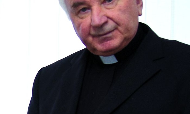  Ks. prof. Nowak koordynował całość prac synodu 
