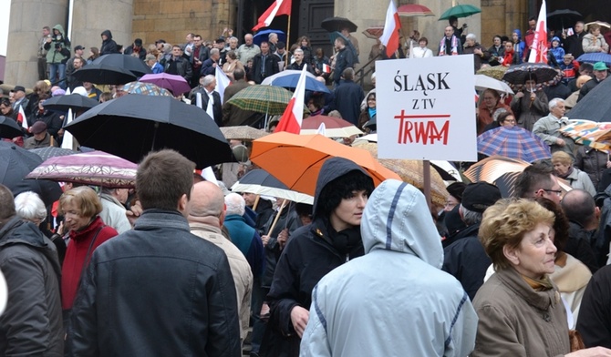 Katowice: Marsz w obronie wolnych mediów