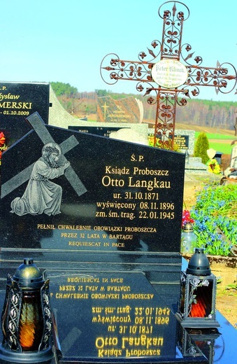 Do dziś parafianie dbają o grób sługi Bożego ks. Ottona