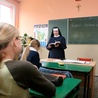 Religia w szkołach w oczy kole