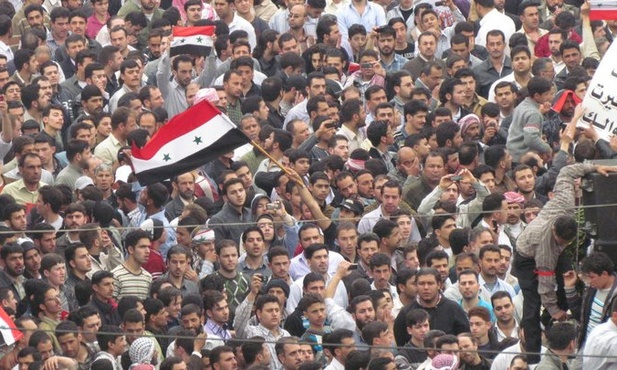 Syria: Tłumy demonstrują na ulicach