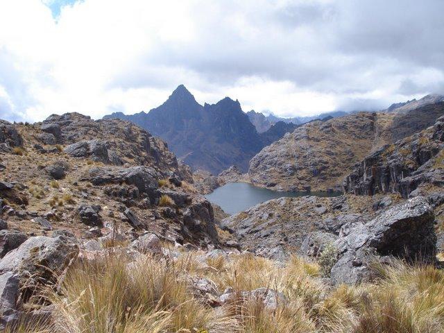 Niewielkie jezioro w Andach