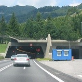 Szwajcaria: zakorkowany tunel