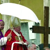 Abp Stanisław Dziwisz i Jan Paweł II