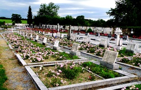 Trudno się doliczyć, ile zakonnic spoczywa na tym cmentarzu