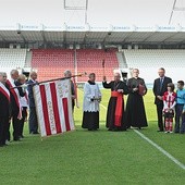 Spotkania ewangelizacyjne  odbędą się na stadionie  Cracovii, poświęconym  przez kard. Stanisława Dziwisza