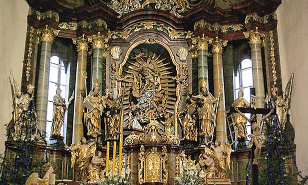 Bolesławieckie sanktuarium zaskakuje przepychem oraz liczbą powiązań ze Szlakiem św. Jakuba