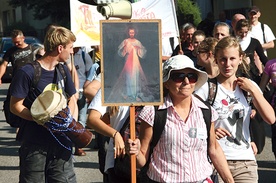  Wędrówka z obrazem Jezusa Miłosiernego w sierpniu, a od września, po wakacyjnej przerwie, w naszej diecezji będzie wznowiona peregrynacja obrazu Jezusa Miłosiernego