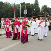 Biskupi obu diecezji na czele pielgrzymów